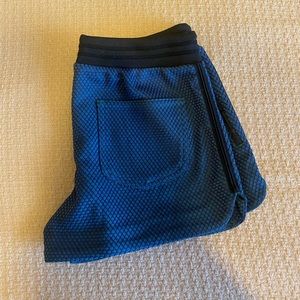 kiind of blue shorts with embroidery detailing